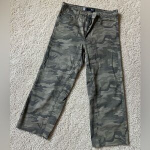 Kut from the Kloth Charlotte Cropped Culotte in Camo | Women’s Size 0